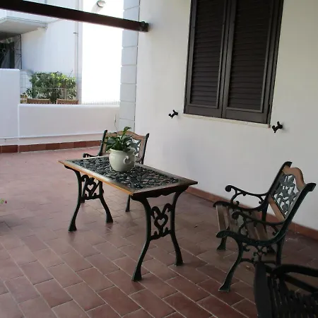 La Caletta: Apartment Castiglioncello